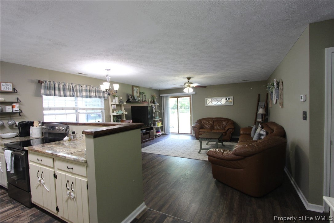 8831 Marlfield Road Gloucester, VA 23061 - Photo 2 of 36 Gallery Image 2