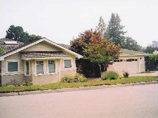 14 Inverness Drive San Rafael, CA 94901 - Photo 1 of 7 front view of a house with a yard