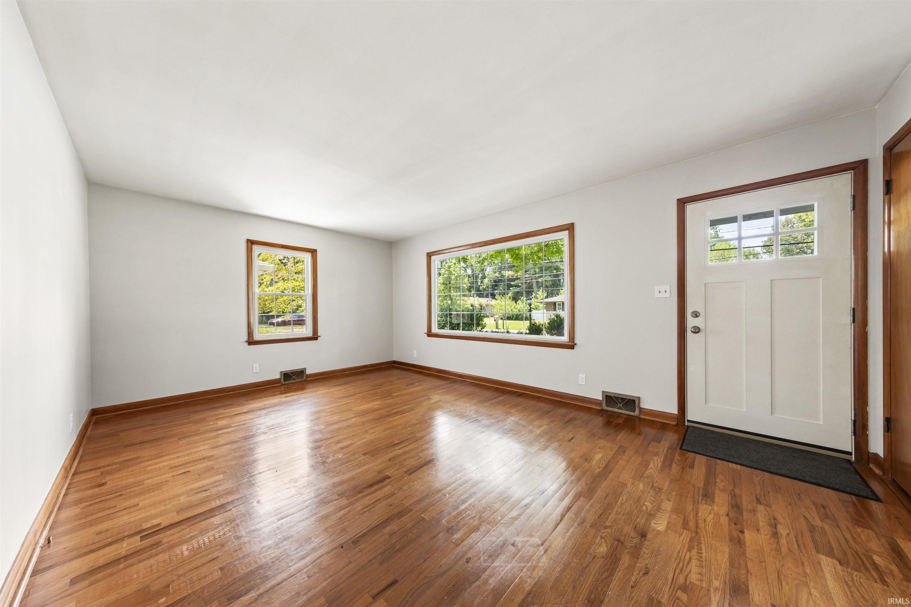6100 Grand River Road Newburgh, IN 47630 - Photo 4 of 36 Gallery Image 4