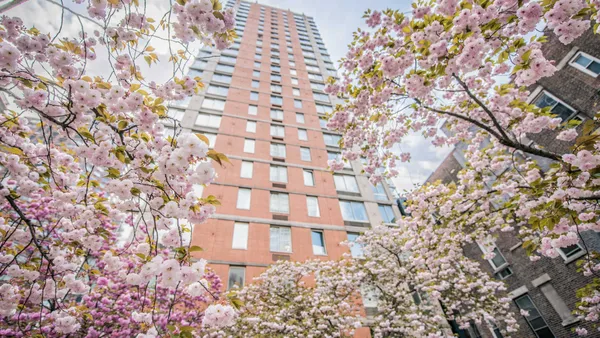 $3,959 | 305 West 50th Street, Unit 14N | Hell's Kitchen