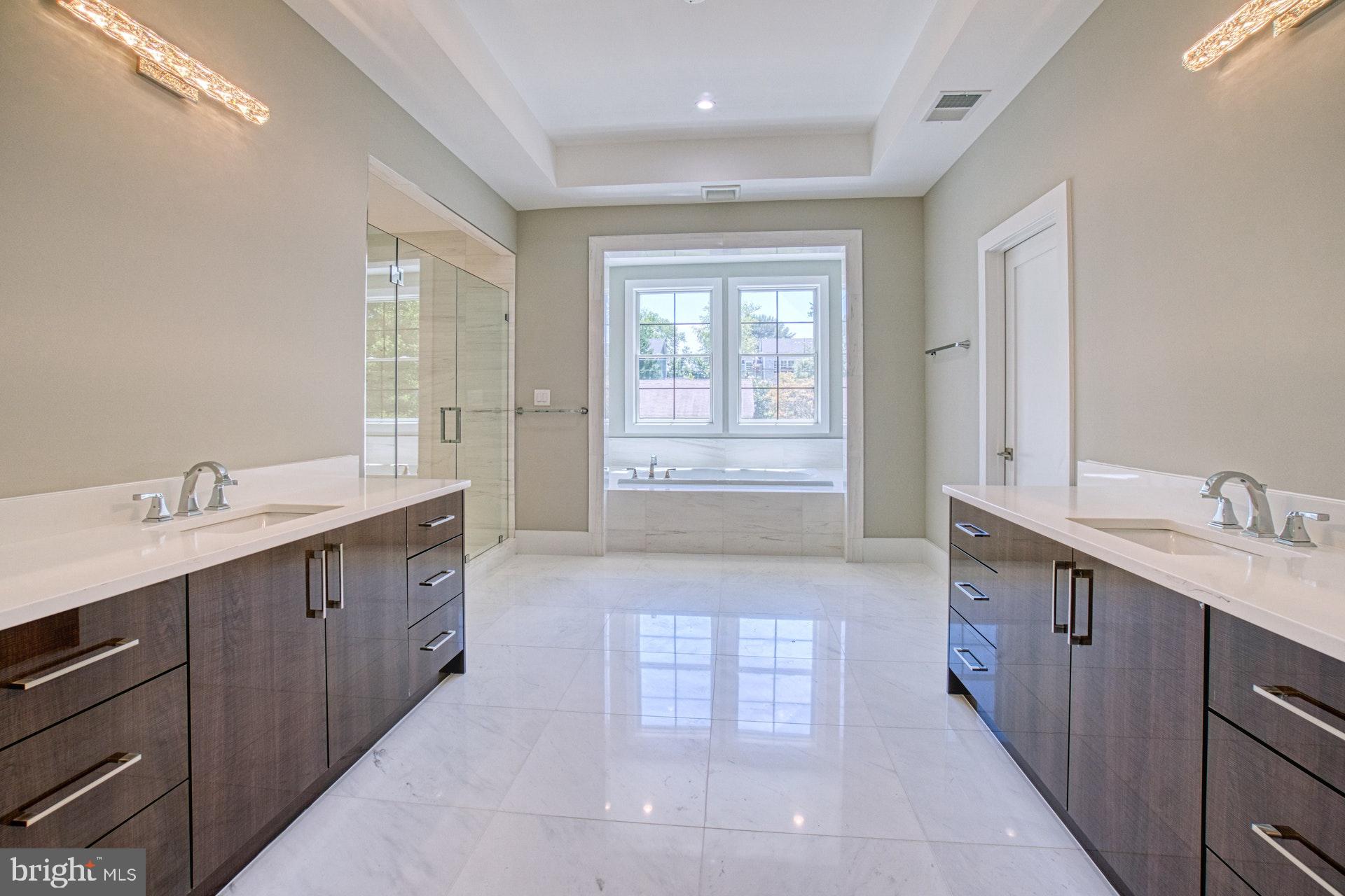 7419 Nigh Road Falls Church, VA 22043 - Photo 31 of 50 Owner's Bath (mirrors coming soon)