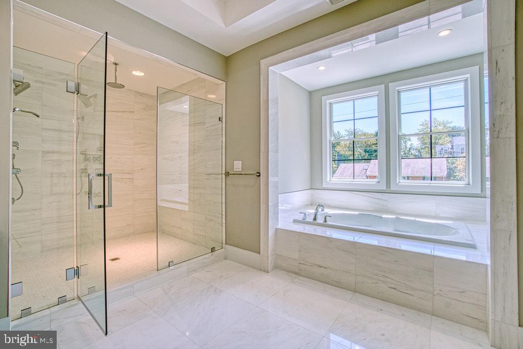 7419 Nigh Road Falls Church, VA 22043 - Photo 32 of 50 Spacious shower and Jacuzzi tub