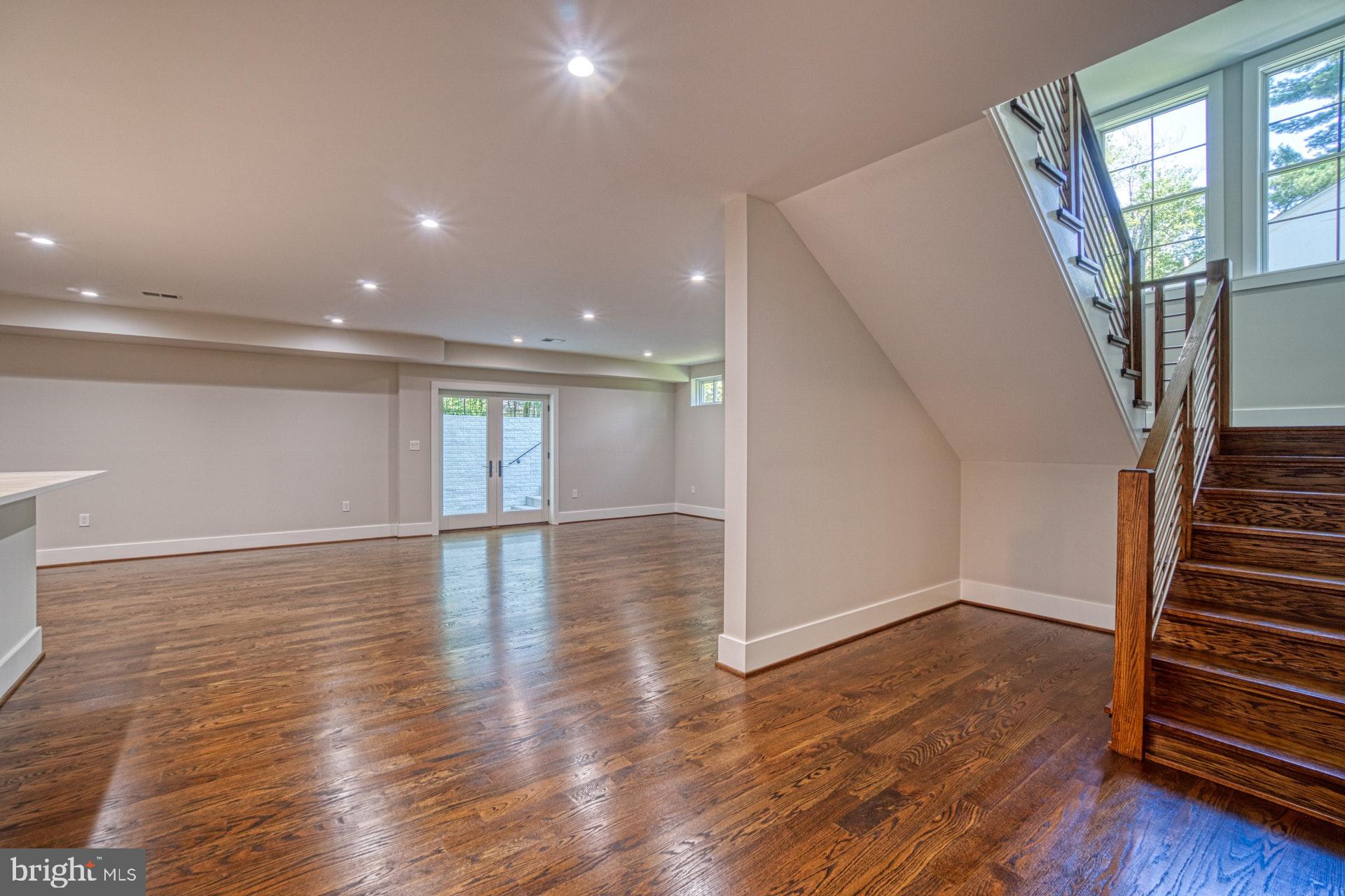 7419 Nigh Road Falls Church, VA 22043 - Photo 41 of 50 Walk-Up Lower Level