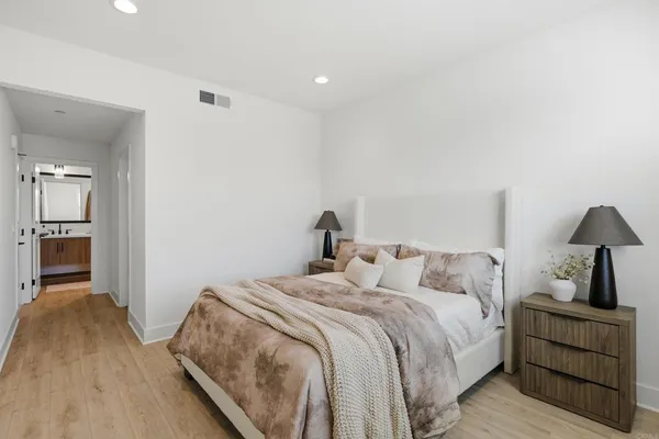 $1,349,000 | 1107 Catania Court, Unit 203, Encinitas, CA 92024