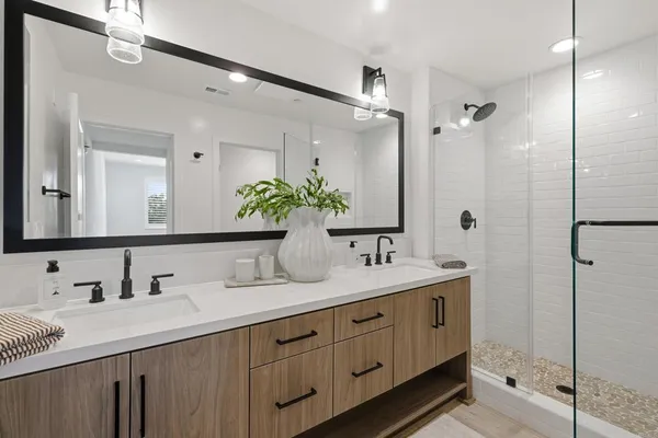 $1,349,000 | 1107 Catania Court, Unit 203, Encinitas, CA 92024
