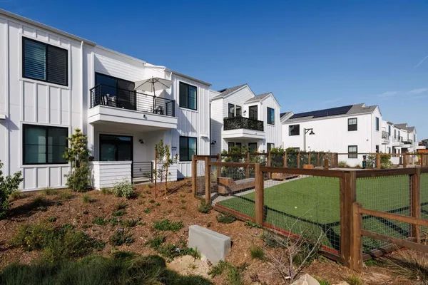 $1,349,000 | 1107 Catania Court, Unit 203, Encinitas, CA 92024