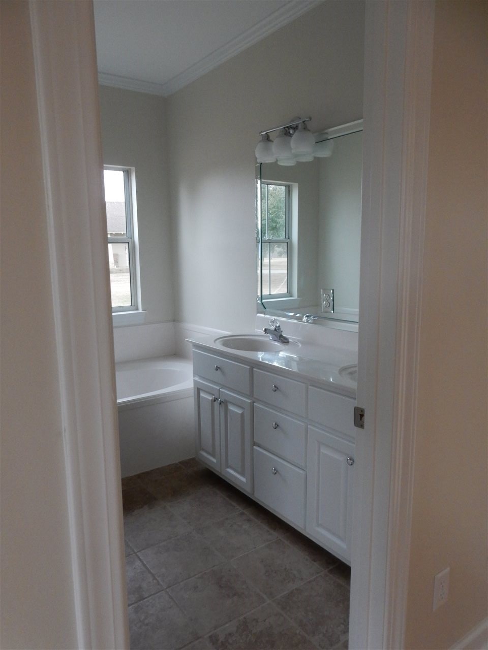 8831 Gale Rowe Lane Fairhope, AL 36532 - Photo 27 of 32 2nd bath