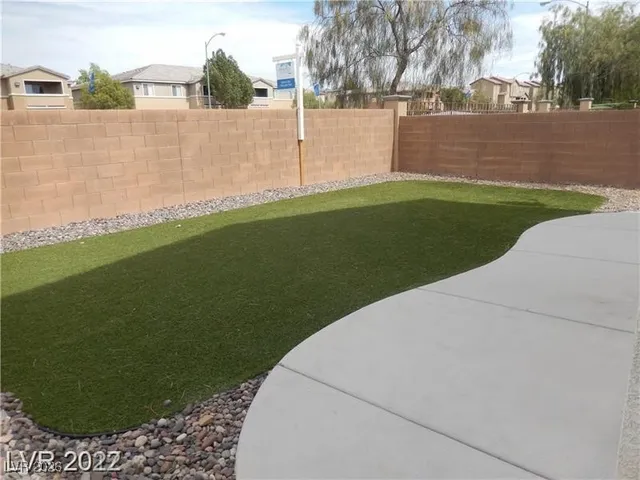 $1,800 | 10196 Village Breeze Place, Las Vegas, NV 89183