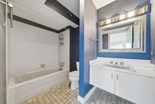 $379,000 | 1107 Jackson Boulevard, Unit A, Houston, TX 77006