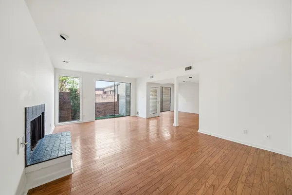 $379,000 | 1107 Jackson Boulevard, Unit A, Houston, TX 77006