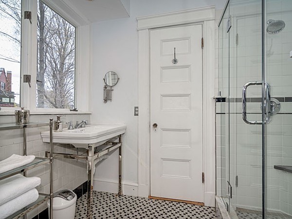 20 Woodside Road Newton, MA 02460 - Photo 9 of 26