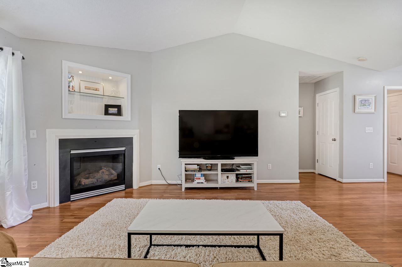 698 Timber Walk Drive Simpsonville, SC 29681 - Photo 8 of 32 Gallery Image 8