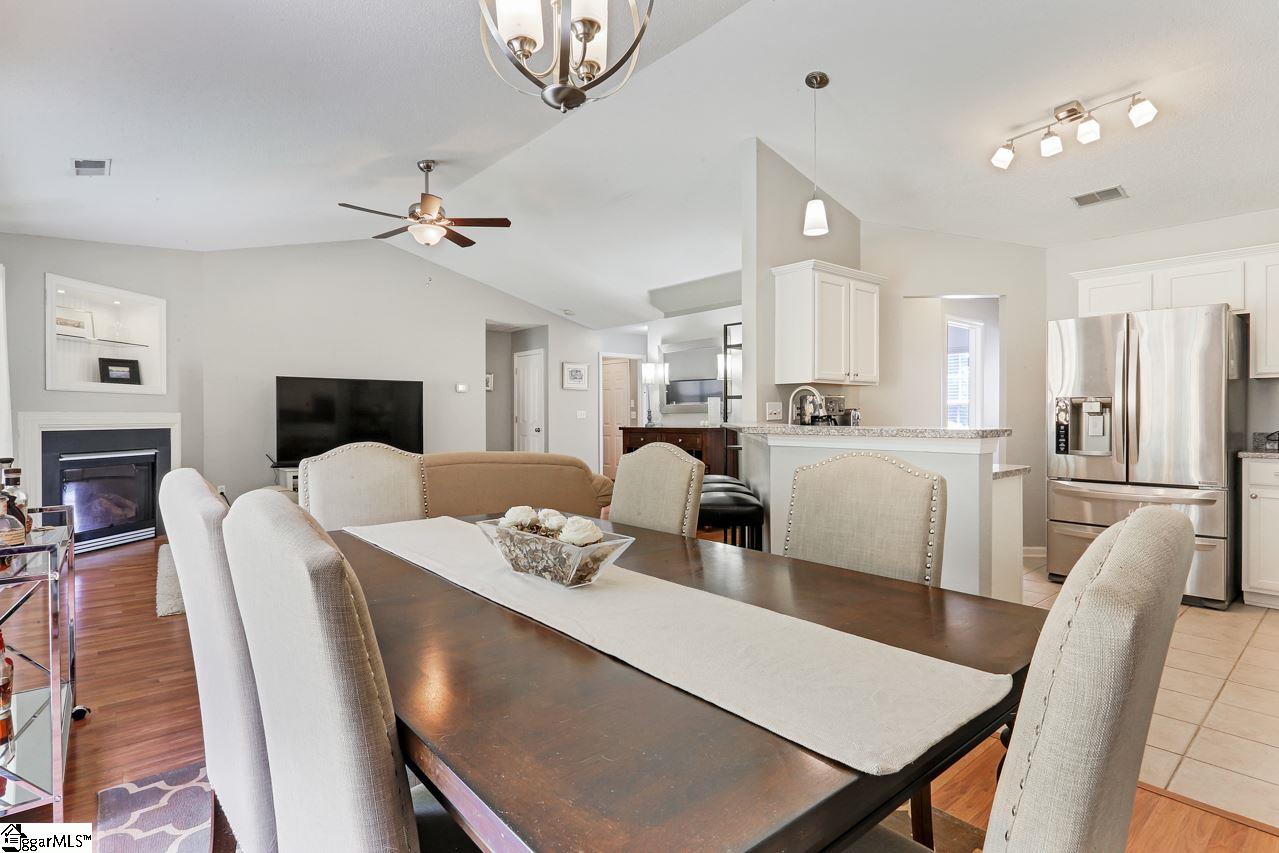 698 Timber Walk Drive Simpsonville, SC 29681 - Photo 10 of 32 Gallery Image 10