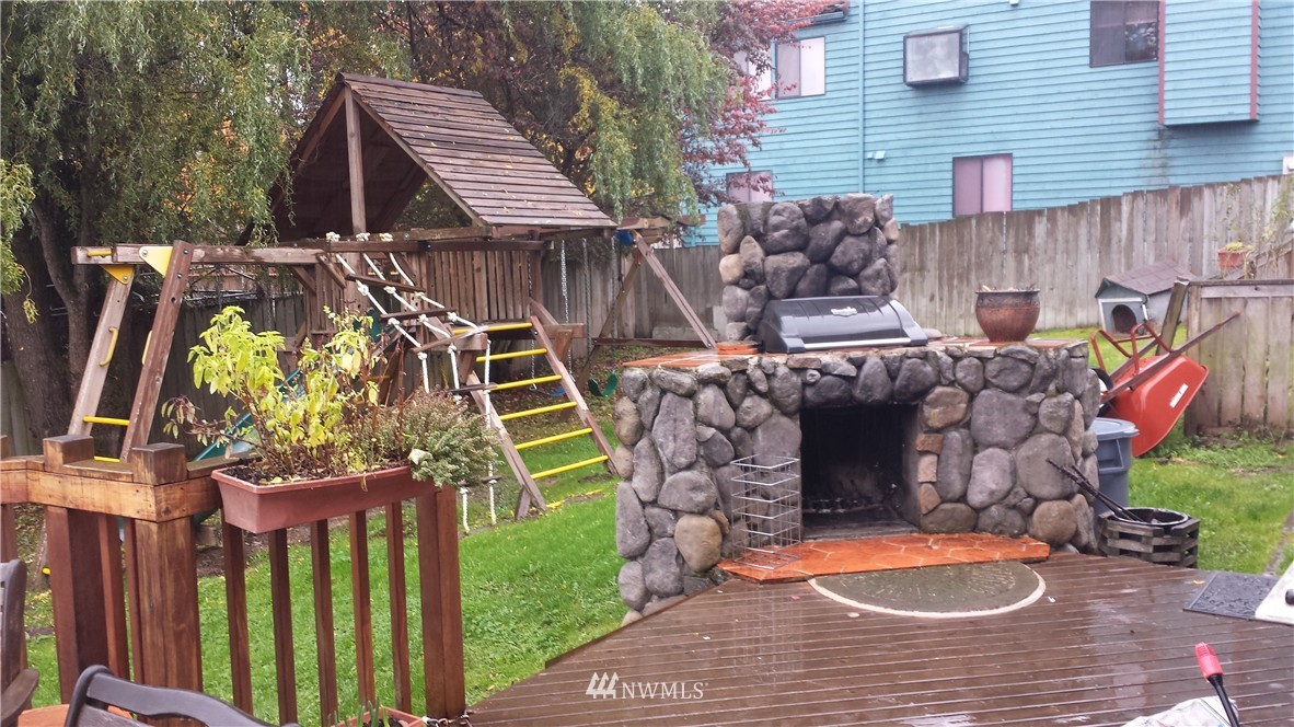 513 South 15th Street Renton, WA 98055 - Photo 5 of 10