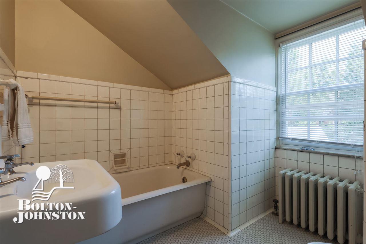 93 Kenwood Road Grosse Pointe, MI 48236 - Photo 52 of 81 31346731-51.JPG