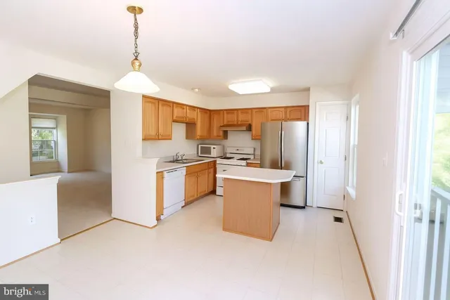 $2,700 | 11321 Amberlea Farm Drive, North Potomac, MD 20878