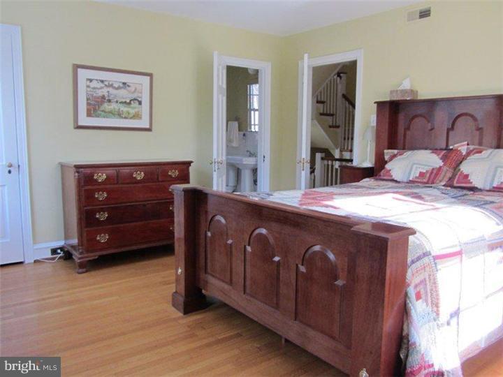 9141 Green Tree Road Philadelphia, PA 19118 - Photo 15 of 25 Gallery Image 15