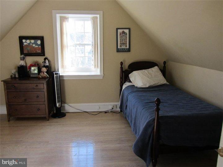 9141 Green Tree Road Philadelphia, PA 19118 - Photo 19 of 25 Gallery Image 19