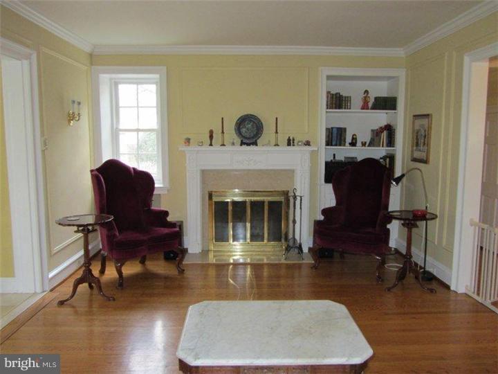 9141 Green Tree Road Philadelphia, PA 19118 - Photo 5 of 25 Gallery Image 5
