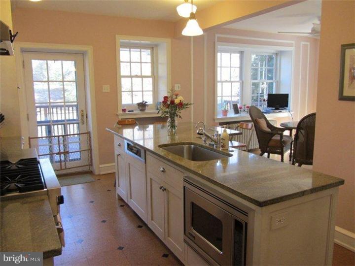 9141 Green Tree Road Philadelphia, PA 19118 - Photo 6 of 25 Gallery Image 6