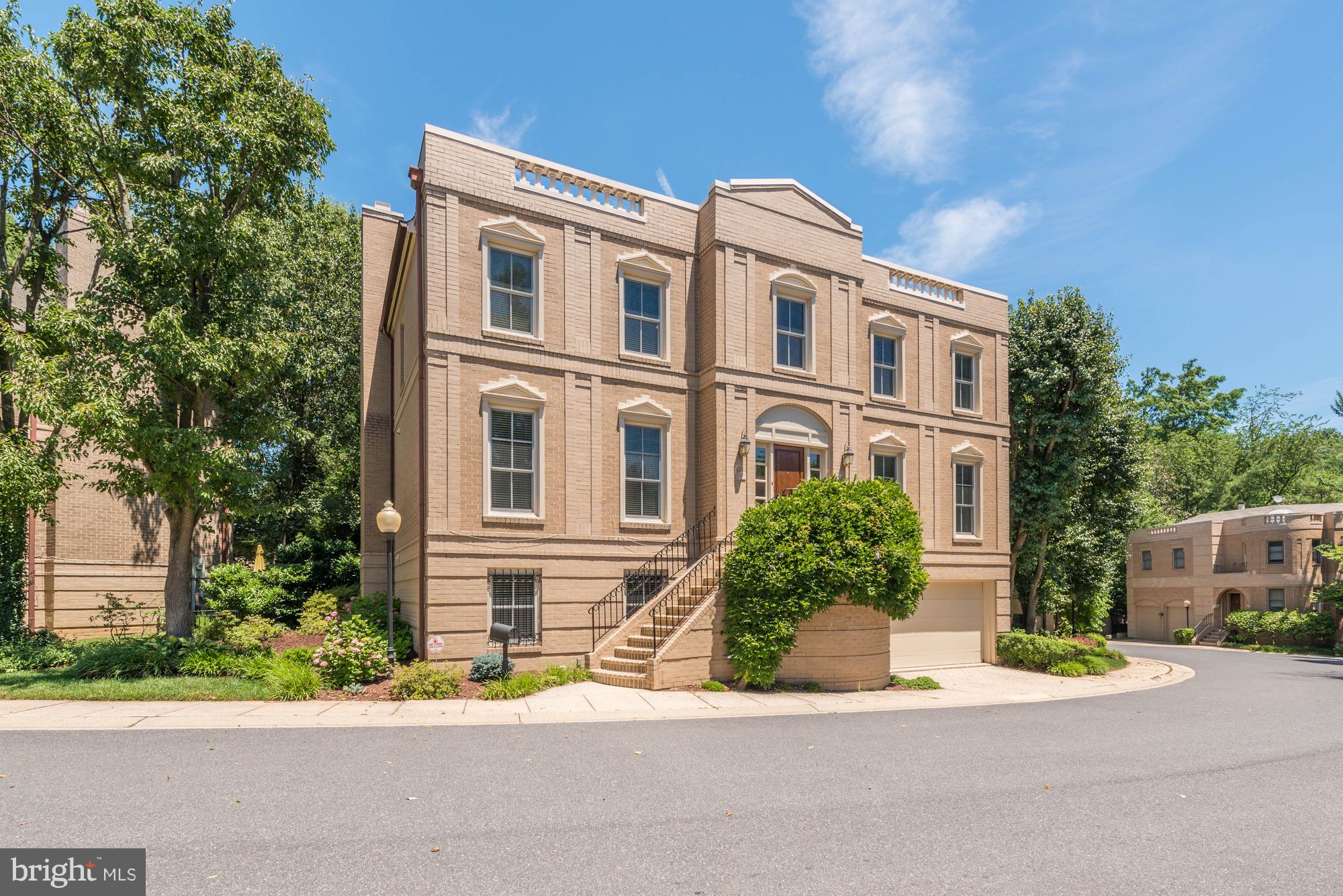 4709 Foxhall Crescent Northwest Washington, DC 20007 - Photo 2 of 29