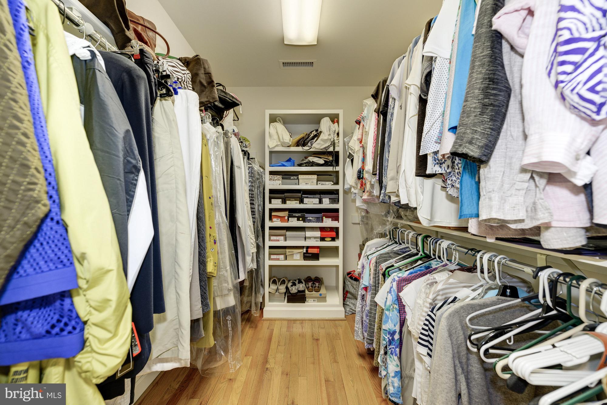 4709 Foxhall Crescent Northwest Washington, DC 20007 - Photo 17 of 29