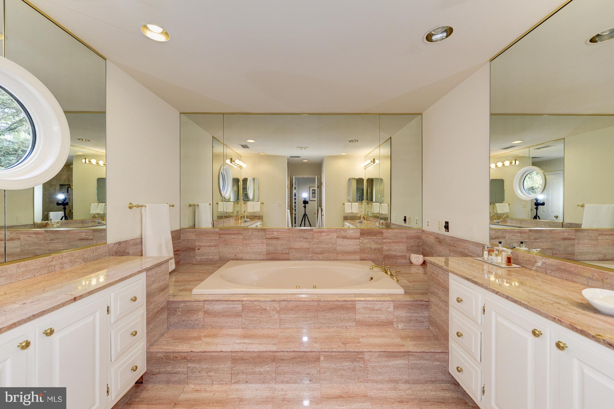 4709 Foxhall Crescent Northwest Washington, DC 20007 - Photo 18 of 29