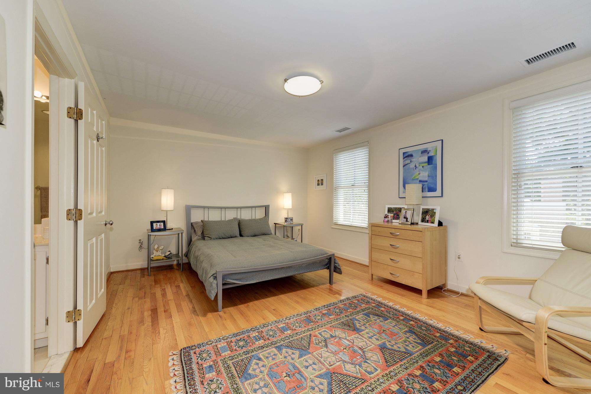 4709 Foxhall Crescent Northwest Washington, DC 20007 - Photo 19 of 29