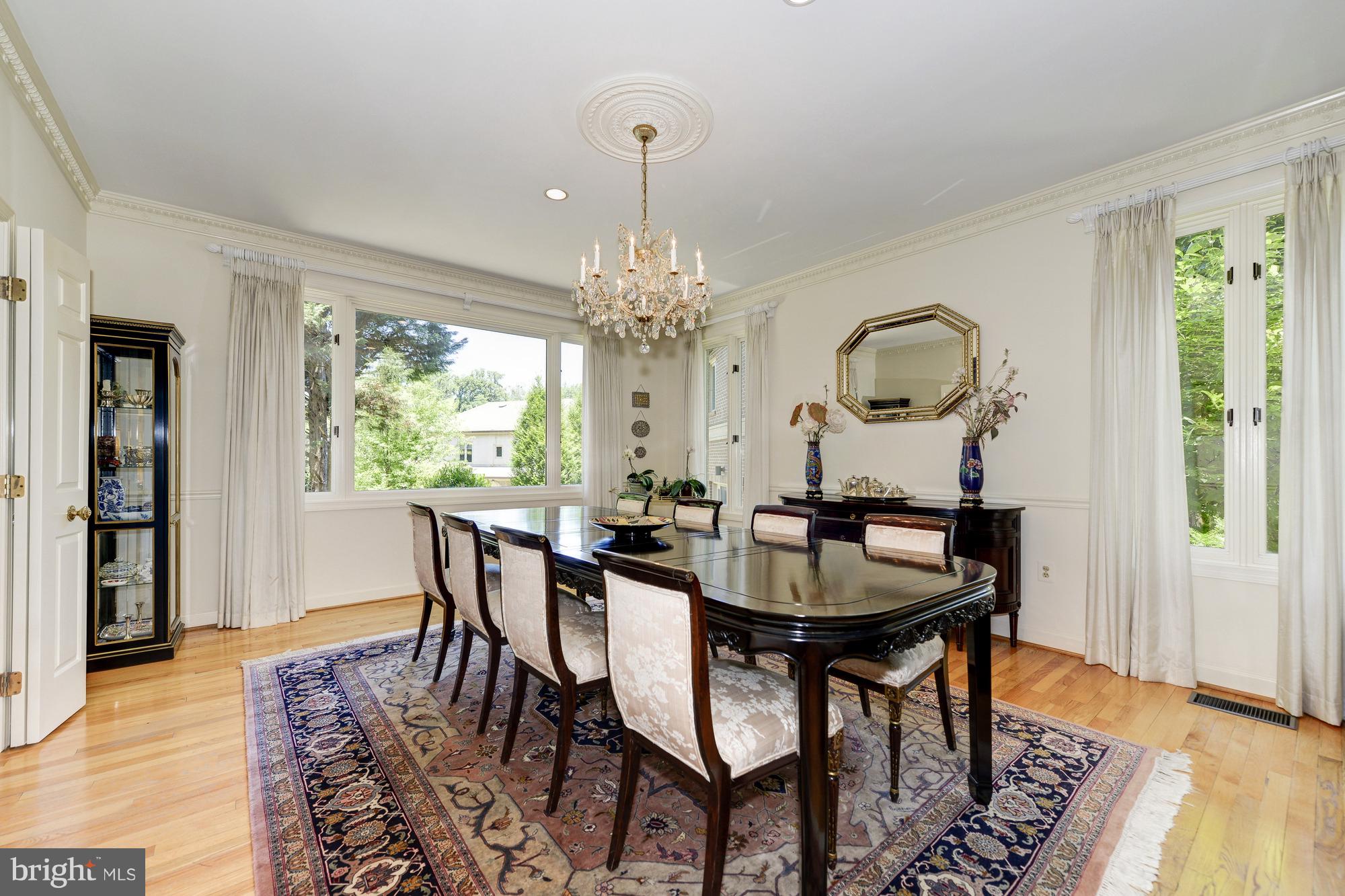 4709 Foxhall Crescent Northwest Washington, DC 20007 - Photo 7 of 29