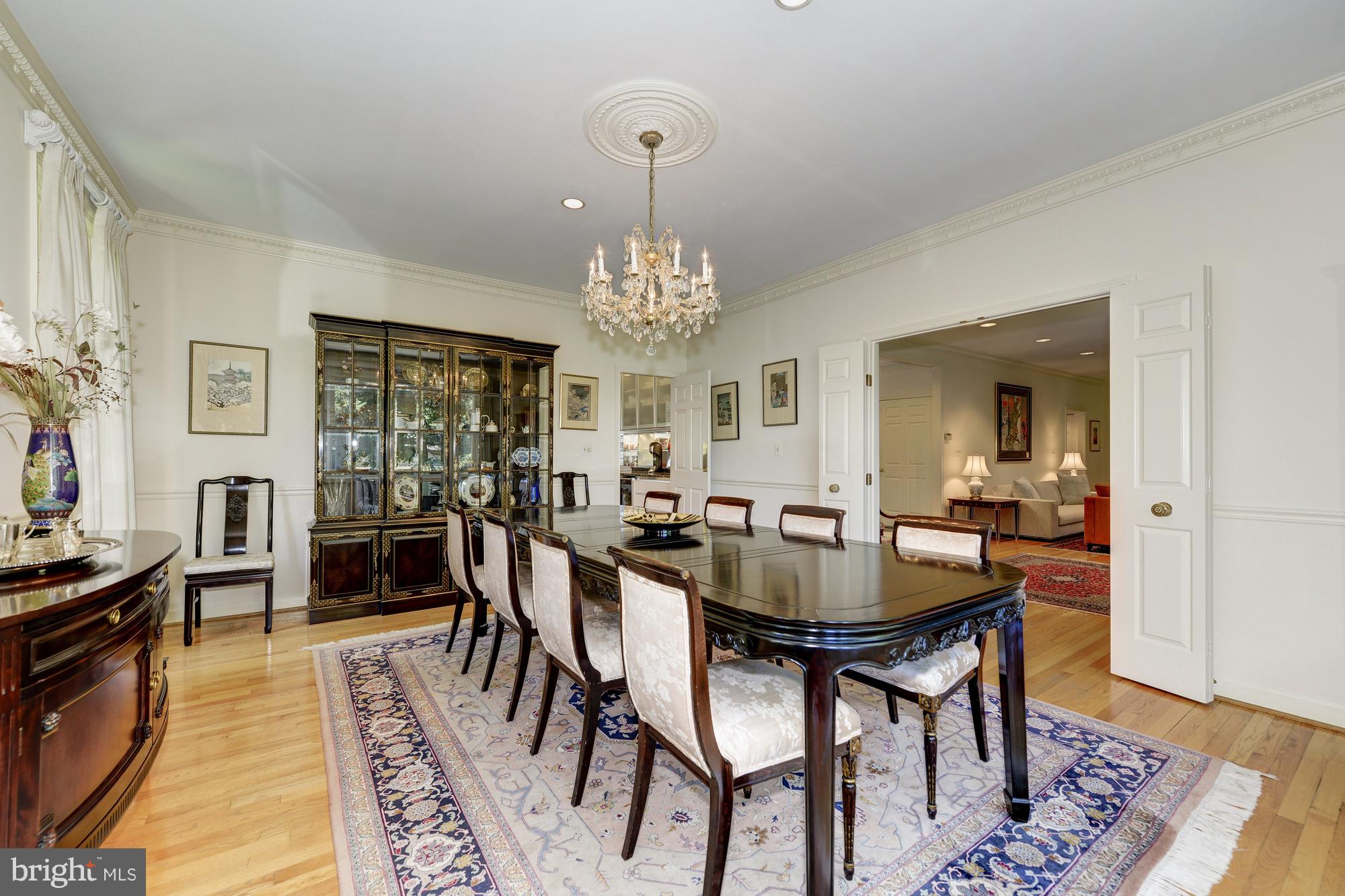 4709 Foxhall Crescent Northwest Washington, DC 20007 - Photo 9 of 29