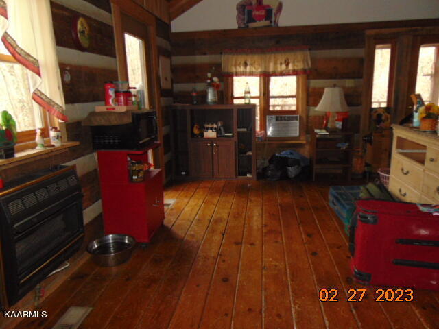 3750 Norris Freeway Heiskell, TN 37754 - Photo 3 of 12 Livingroom
