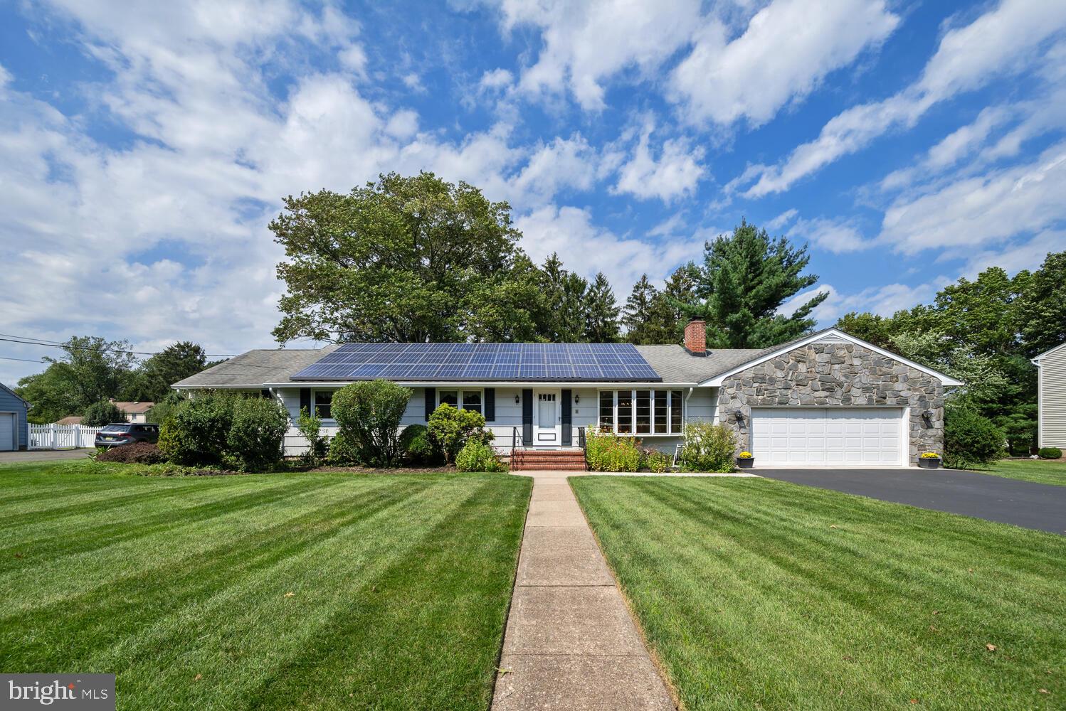 8 Mansfield Road Ewing, NJ 08628 - Photo 1 of 39
