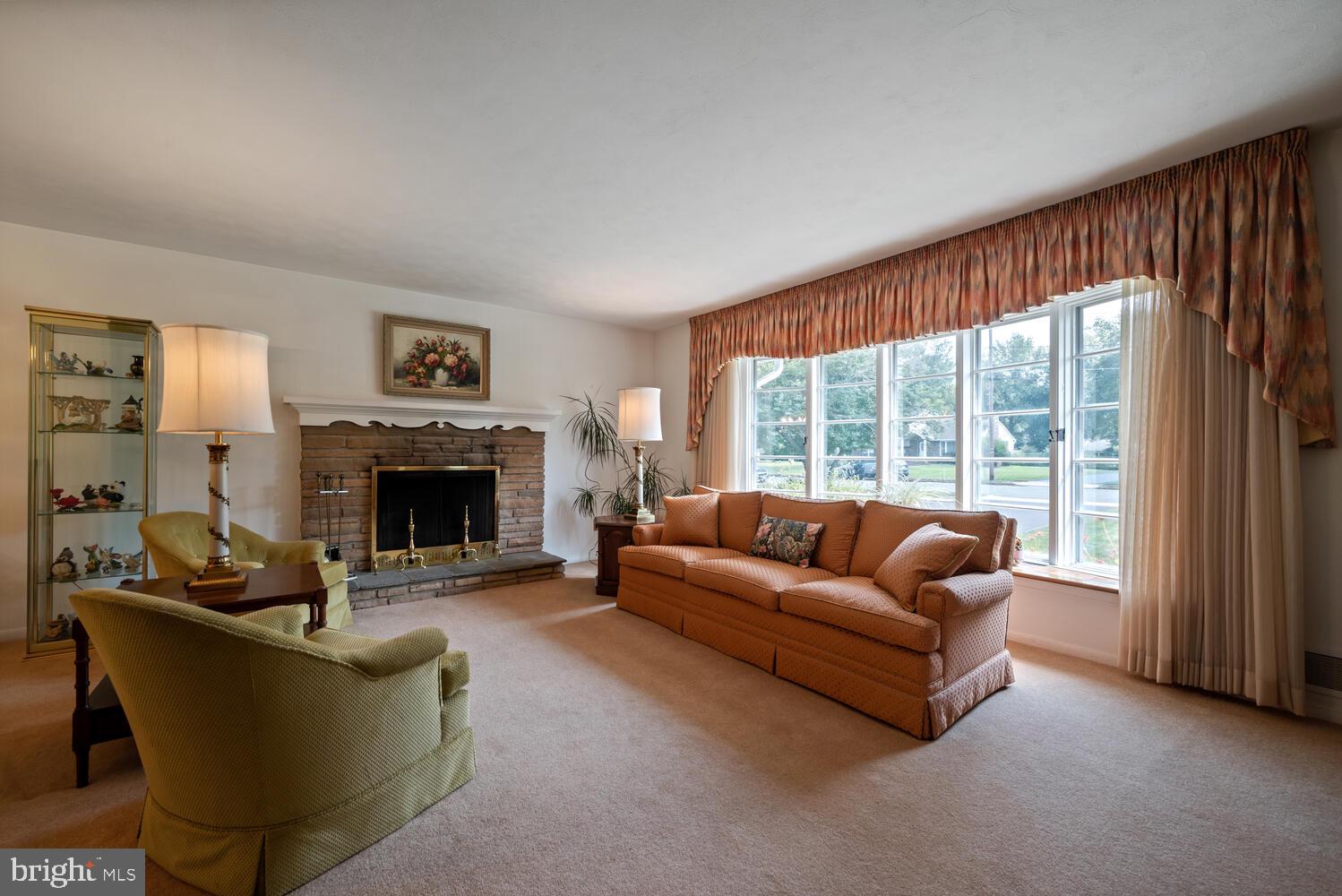 8 Mansfield Road Ewing, NJ 08628 - Photo 7 of 39