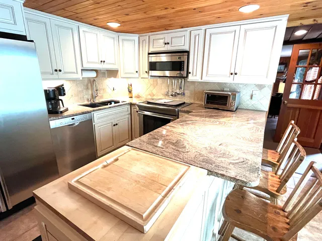 $18,000 | 67 Vermont Rte 100, Jamaica, VT 05155