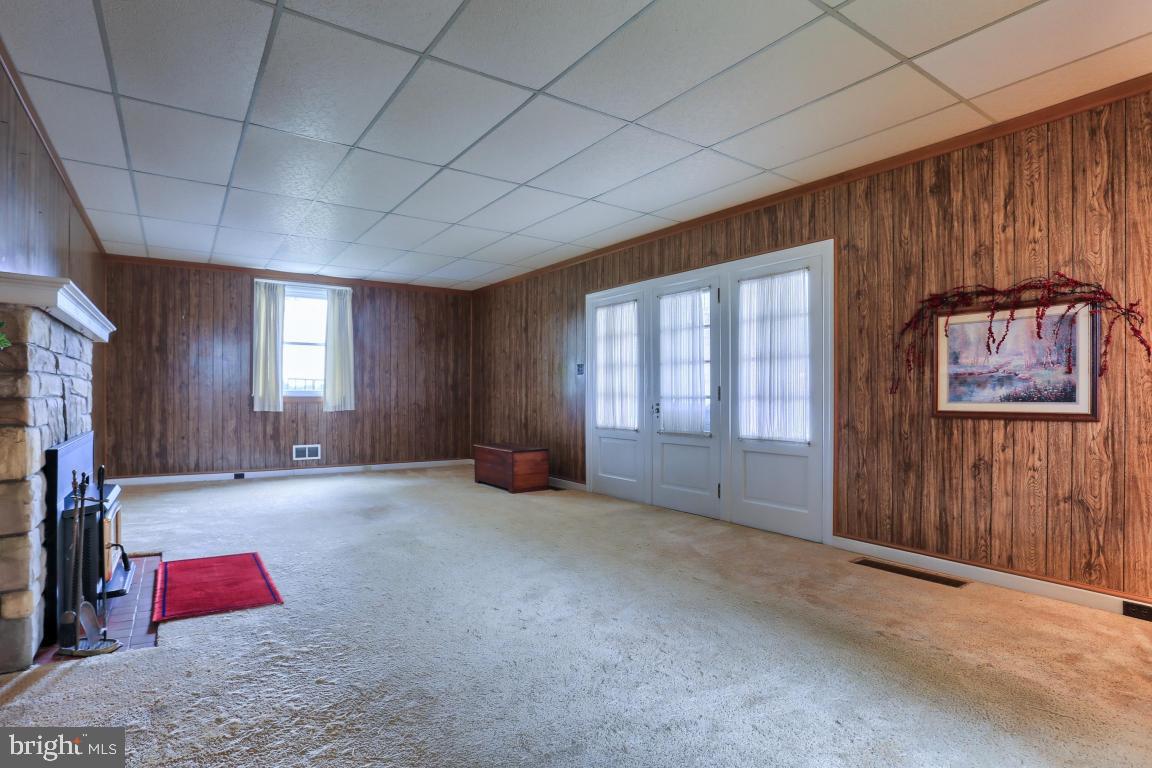 353 Pinkerton Road Mount Joy, PA 17552 - Photo 13 of 23 Gallery Image 13