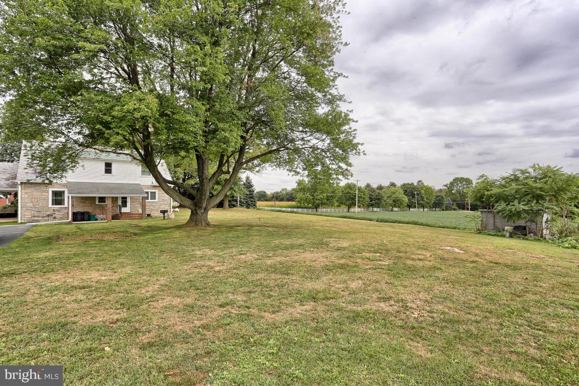 353 Pinkerton Road Mount Joy, PA 17552 - Photo 3 of 23 Gallery Image 3