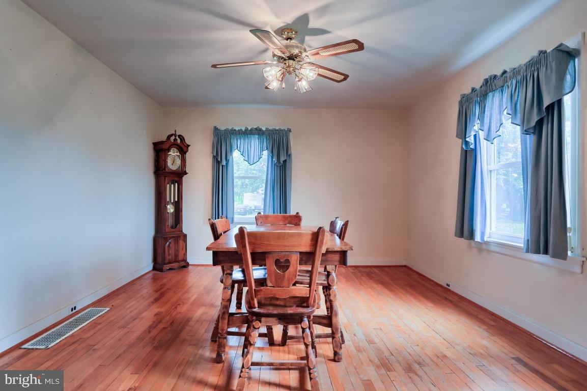 353 Pinkerton Road Mount Joy, PA 17552 - Photo 8 of 23 Gallery Image 8