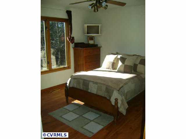 3775 Bell Road Goochland, VA 23063 - Photo 6 of 7 Other - Master bedroom