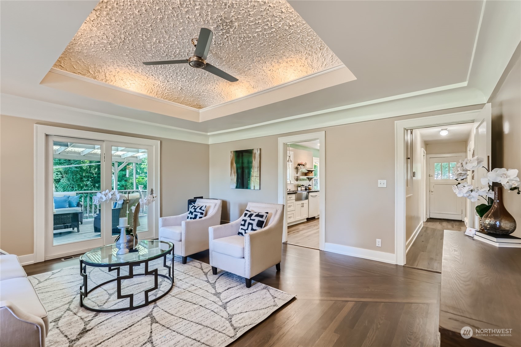 18045 120th Avenue Southeast Renton, WA 98058 - Photo 2 of 23 a living room with furniture