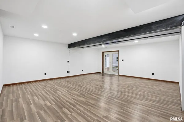 a view of empty room