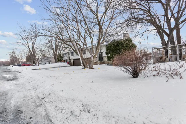 $299,900 | 8119 28th Avenue North, New Hope, MN 55427