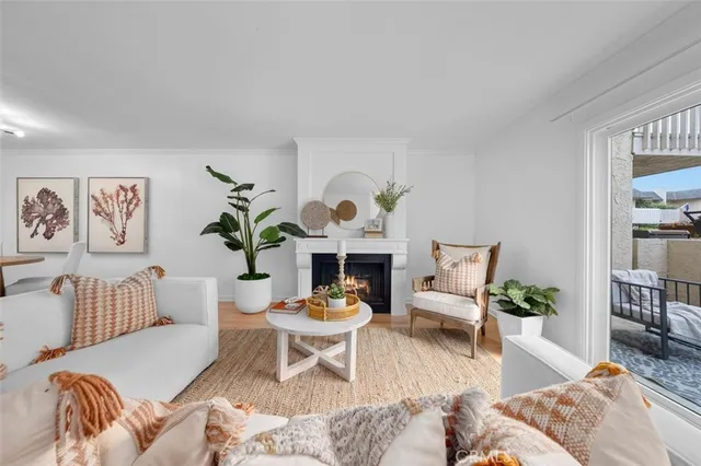 $949,000 | 1200 Opal Street, Unit 7, Redondo Beach, CA 90277