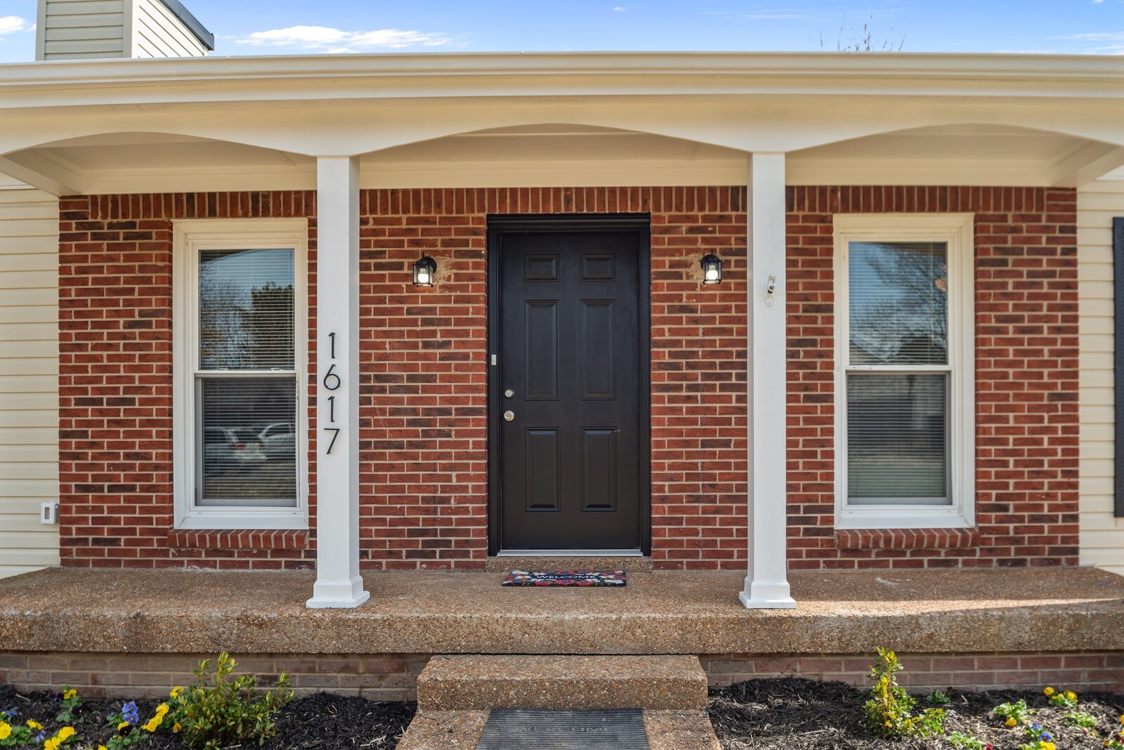 1617 Alsdale Road Mount Juliet, TN 37122 - Photo 34 of 34 a front view of a house