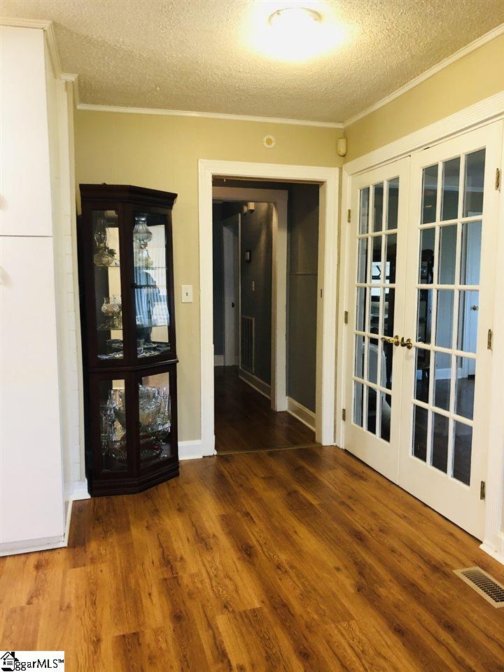 6315 Augusta Road Greenville, SC 29605 - Photo 8 of 24 Gallery Image 8