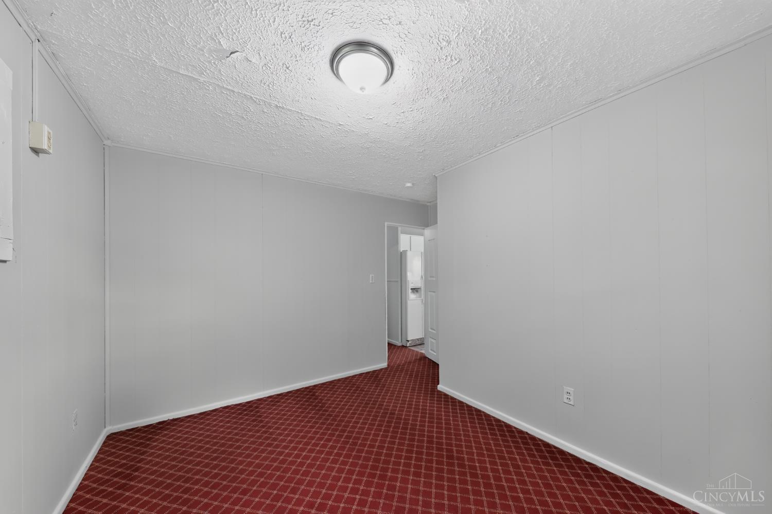 9670 Pippin Road Cincinnati, OH 45231 - Photo 23 of 30