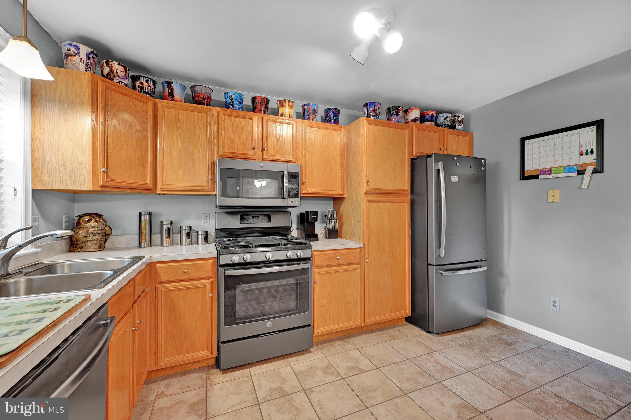 126 Riders Way Lebanon, PA 17042 - Photo 15 of 34 Kitchen Equipped with all Appliances