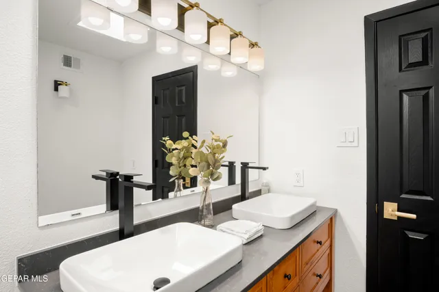 $369,500 | 10844 Sombra Verde Drive, El Paso, TX 79935