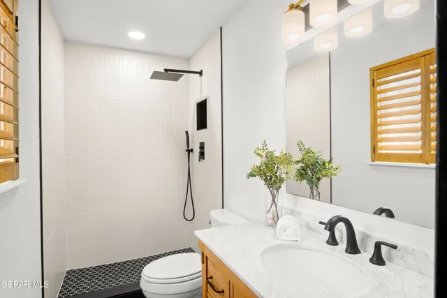 $369,500 | 10844 Sombra Verde Drive, El Paso, TX 79935