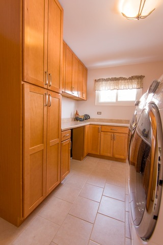 1165 Oxford Road Deerfield, IL 60015 - Photo 14 of 16 a view of a kitchen with window and furniture