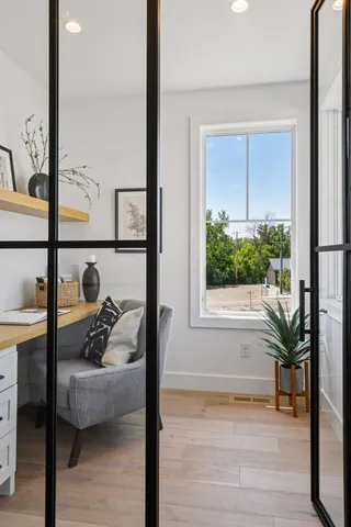 $1,299,000 | 5655 Buffington Lane, Shorewood, MN 55331